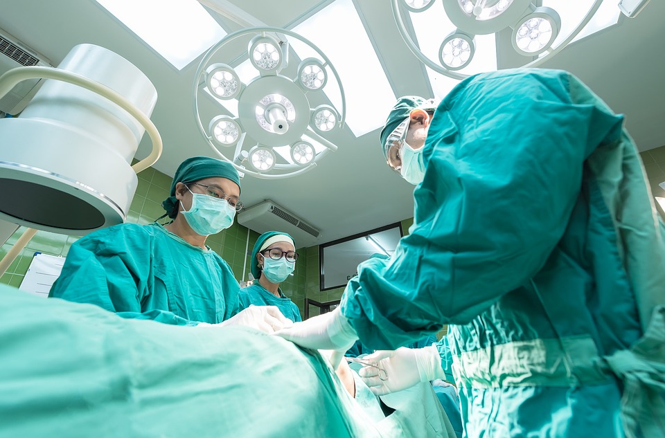 Manuel Hattinguais : La chirurgie assistée par robot